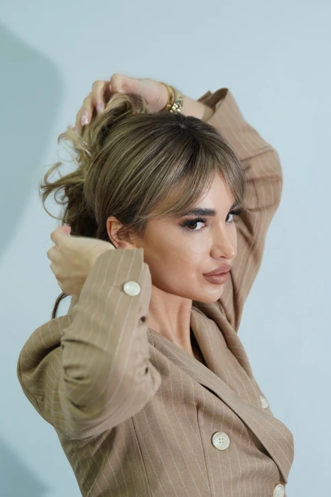 ზედა დანამატი ქერა მელირებით